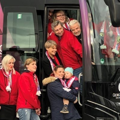 Fans im Fanbus